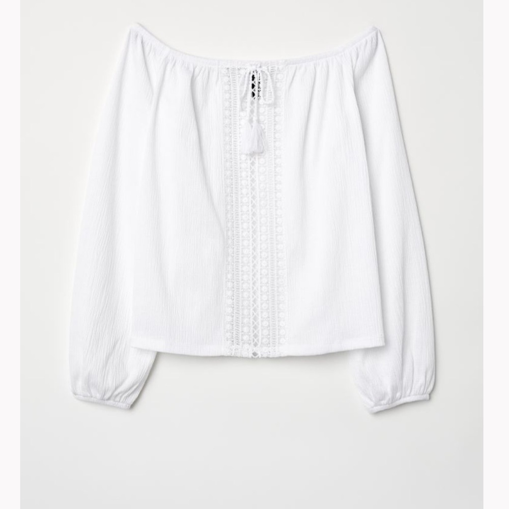 H&M Off-the-shoulder top in soft, crinkled jersey.